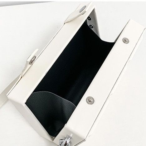 Сумка прямокутна FILWHITE BAG 5506 крос-боді тренд квадратна через плече шоколадка біла 00999-2 фото