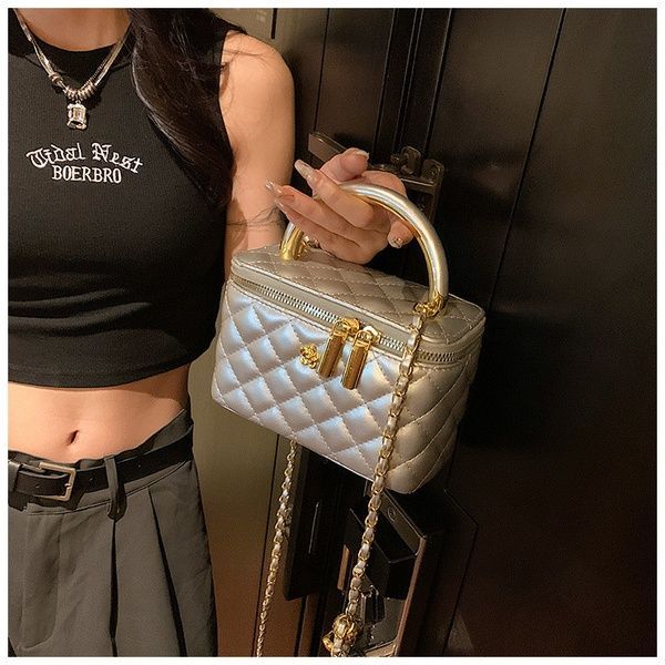 Жіноча сумка-косметичка 28200 Vanity Bag крос-боді срібляста 10661-4 фото