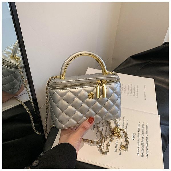 Жіноча сумка-косметичка 28200 Vanity Bag крос-боді срібляста 10661-4 фото