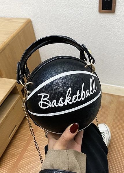 Жіноча кругла сумка BASKETBALL м'яч на ланцюжку чорна 10295-1 фото