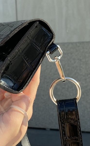 Жіноча класична поясна сумка T-092 крос-боді клатч через плече рептилія крокодил чорна 10164 фото