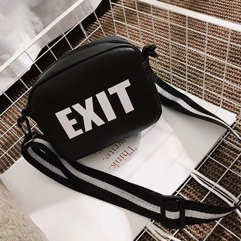 Жіноча маленька сумка крос-боді на ремінці через плече "EXIT" чорна 00692 фото