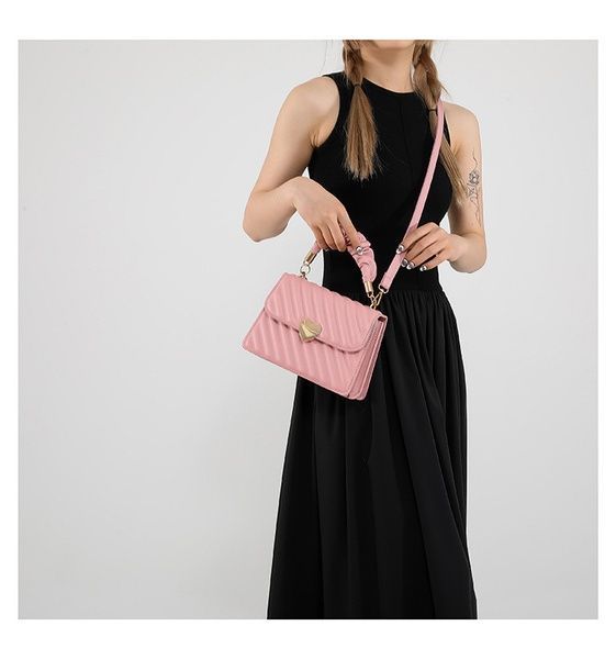 Жіноча сумка 6557 крос-боді світло рожева 10265-10 фото